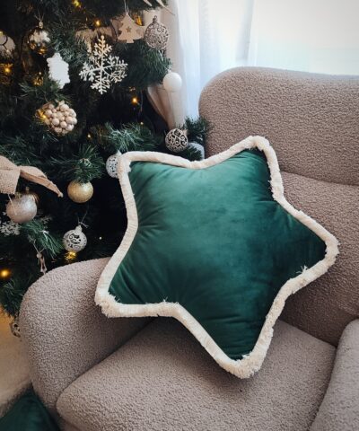 Poduszka gwiazdka Zielona z bawełnianymi chwostami